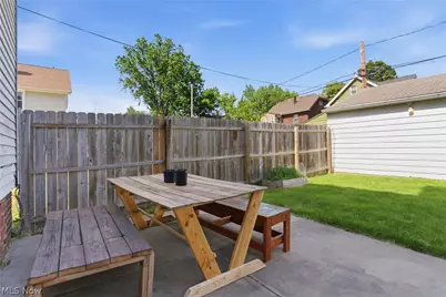 3875 E 38th Street, Newburgh Heights, OH 44105 - Photo 27