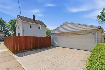 3875 E 38th Street, Newburgh Heights, OH 44105 - Photo 29