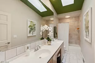 905 Heritage Ln, Bath, OH 44333 - Photo 33