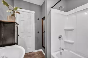 2834 W Wallings Rd, Grandview Heights, OH 44147 - Photo 19