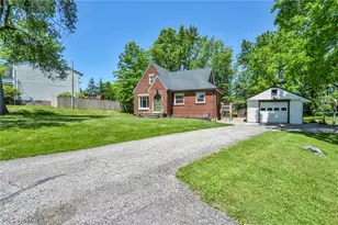 2834 W Wallings Rd, Grandview Heights, OH 44147 - Photo 3