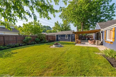 303 Roxboro Road, Vermilion, OH 44089 - Photo 37