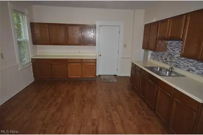 900 Sherman Street, Akron, OH 44311 - Photo 13