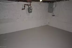 900 Sherman St, Akron, OH 44311 - Photo 31