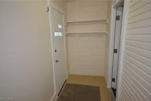 900 Sherman St, Akron, OH 44311 - Photo 15