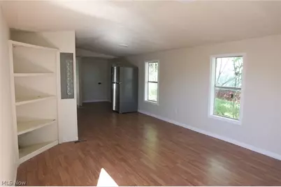216 Young Lane, St Clairsville, OH 43950 - Photo 3
