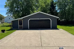 1124 E 17th St, Ashtabula, OH 44004 - Photo 29