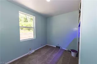 590 Pear Dr, Akron, OH 44319 - Photo 25