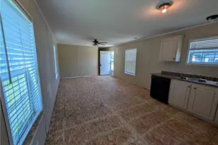 205 Larkstone Pl, Elyria, OH 44035 - Photo 5