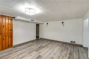295 E Boxwood Ave, Akron, OH 44301 - Photo 21