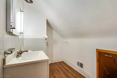 295 E Boxwood Avenue, Akron, OH 44301 - Photo 19