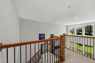 9235 Ledge View Ter, Grandview Heights, OH 44147 - Photo 19