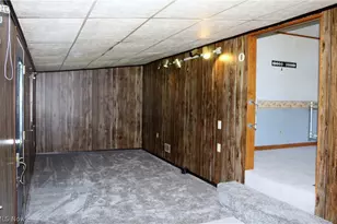 649 Standish St NW, Massillon, OH 44647 - Photo 25