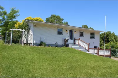 649 Standish Street NW, Massillon, OH 44647 - Photo 3