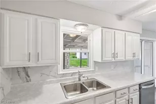 11605 Harold Dr, Loveland, OH 44130 - Photo 11