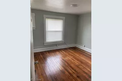 2527 Coventry Boulevard NE, Canton, OH 44705 - Photo 9