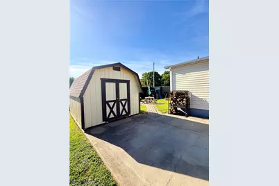 531 Herrick Street, Uhrichsville, OH 44683 - Photo 3