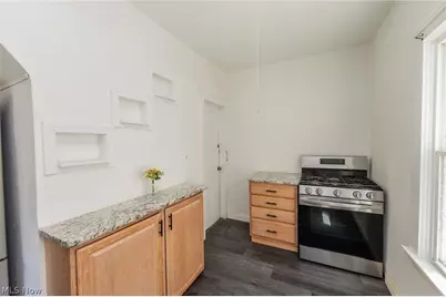 2035 Chesterland Avenue #Down, Oakwood, OH 44107 - Photo 19