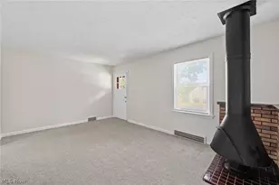 142 Canton Rd, Akron, OH 44312 - Photo 5