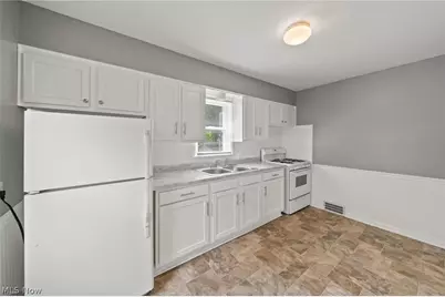 142 Canton Road, Akron, OH 44312 - Photo 9