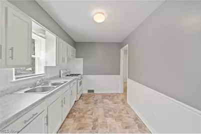 142 Canton Road, Akron, OH 44312 - Photo 7
