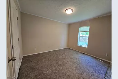 12048 Nicki Lane, Chardon, OH 44024 - Photo 13