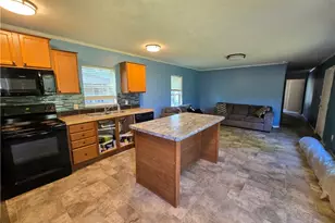 12048 Nicki Ln, Chardon, OH 44024 - Photo 3