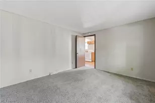 578 Plum Ave, Akron, OH 44305 - Photo 17