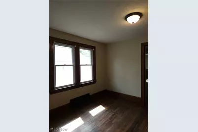 578 Plum Avenue, Akron, OH 44305 - Photo 9