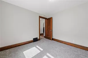 578 Plum Ave, Akron, OH 44305 - Photo 23