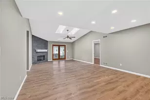 139 Mulberry Ln, Munroe Falls, OH 44262 - Photo 3