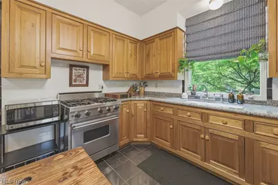 160 Oakdale Avenue, Akron, OH 44302 - Photo 17