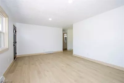 362 Jettie Avenue NE, East Canton, OH 44730 - Photo 13