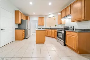 4977 Lake View Dr, Peninsula, OH 44264 - Photo 11