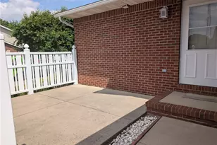 202 Greenbriar Ln, Dalton, OH 44618 - Photo 3
