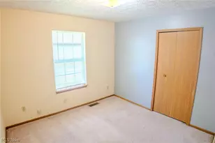 906 Ivor Ave, Akron, OH 44314 - Photo 9