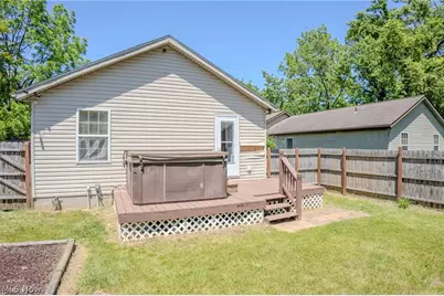 906 Ivor Avenue, Akron, OH 44314 - Photo 15