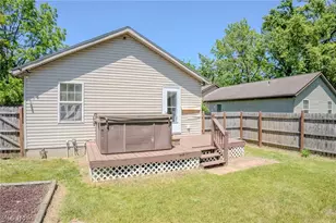 906 Ivor Ave, Akron, OH 44314 - Photo 15