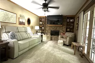 812 Brentwood Dr, Belpre, OH 45714 - Photo 11