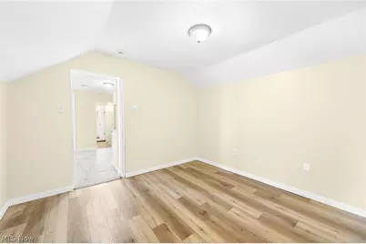 3020 W 47th Street, Loveland, OH 44102 - Photo 5