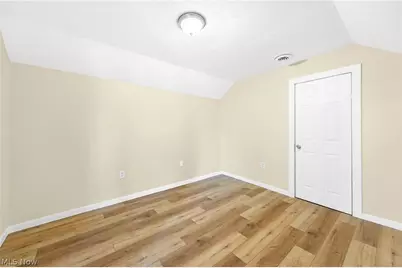 3020 W 47th Street, Loveland, OH 44102 - Photo 5