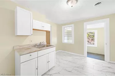 3020 W 47th Street, Loveland, OH 44102 - Photo 3
