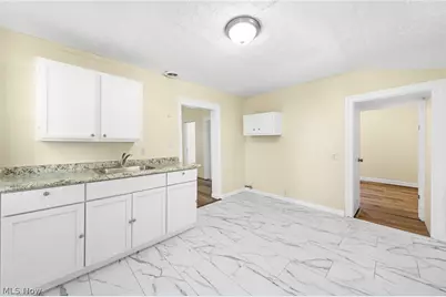 3020 W 47th Street, Loveland, OH 44102 - Photo 11
