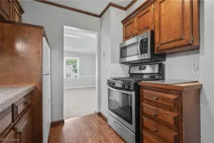 1711 Thornapple Ave, Akron, OH 44301 - Photo 7