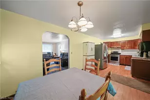 9621 Wolfe Rd, Windham, OH 44288 - Photo 11
