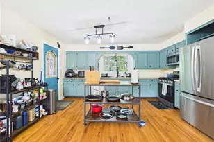 683 E Ford Ave, Barberton, OH 44203 - Photo 11