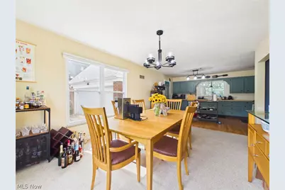 683 E Ford Avenue, Barberton, OH 44203 - Photo 9