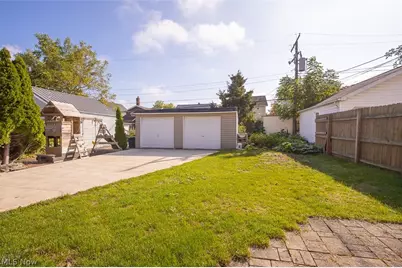 2083 Chesterland Avenue, Oakwood, OH 44107 - Photo 5