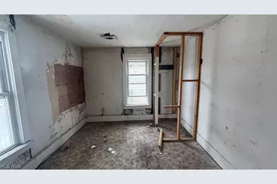 756 Brown Street, Akron, OH 44311 - Photo 17