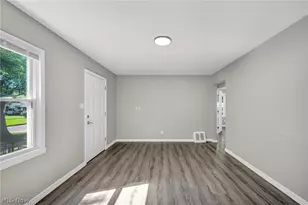 1291 Hardesty Blvd, Akron, OH 44320 - Photo 7